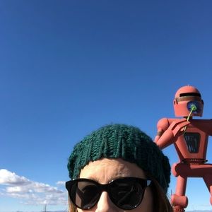 Meet your Posher, Carrie